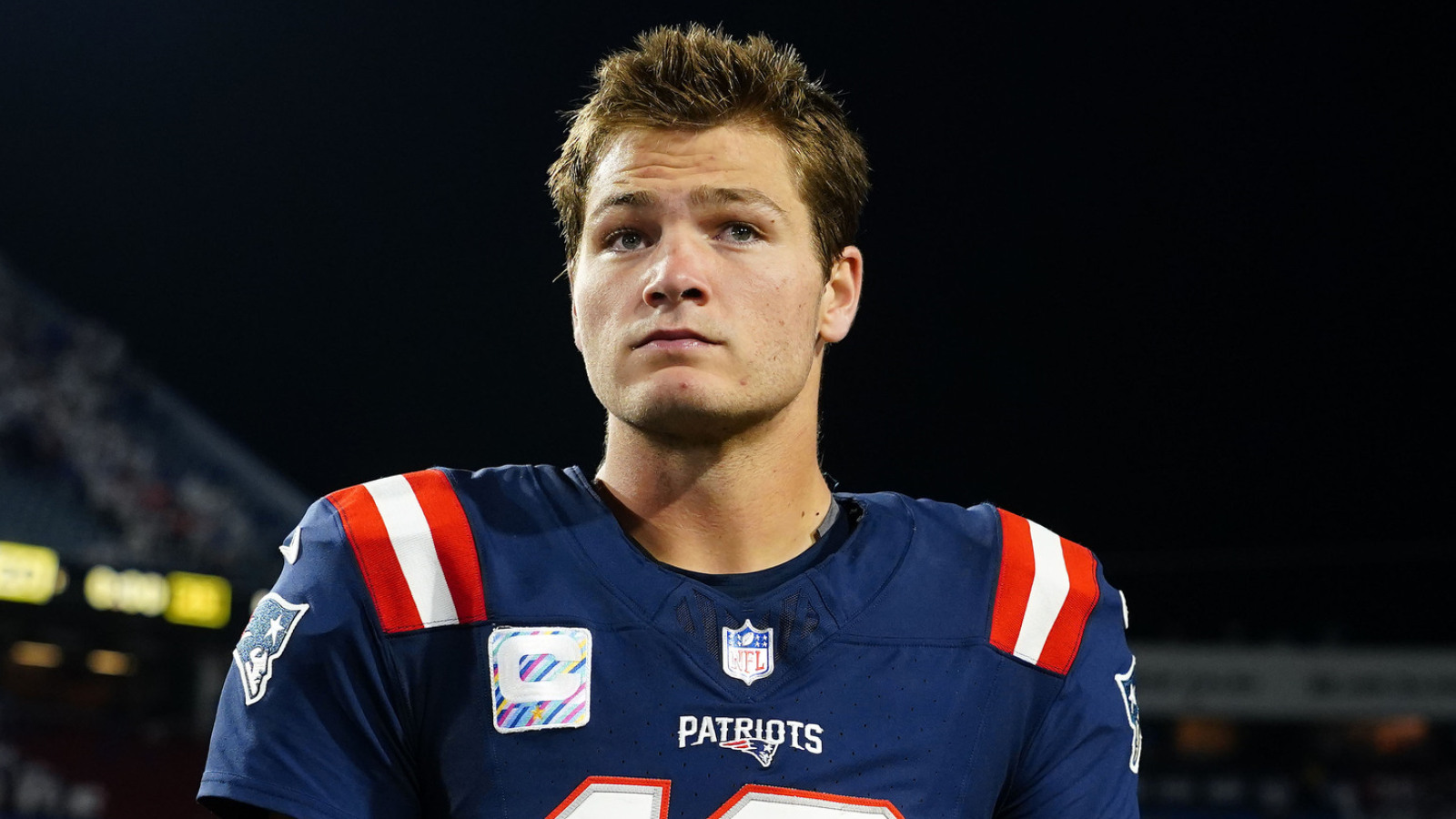 https://www.yardbarker.com/media/c/6/c63db90e424c72910f0e31ed47c1eee0ad1ca5f3/thumb_16x9/patriots-maye-shows-leadership-via-comments-win.jpg?v=4