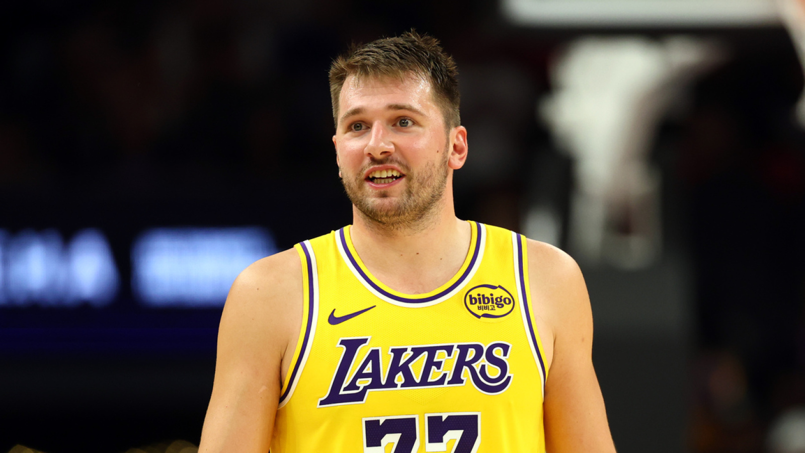 https://www.yardbarker.com/media/c/6/c6939e32725474ca7ba6f5698e21b4740bff9024/thumb_16x9/luka-doncic-makes-unwanted-history-lakers-season.jpg?v=1