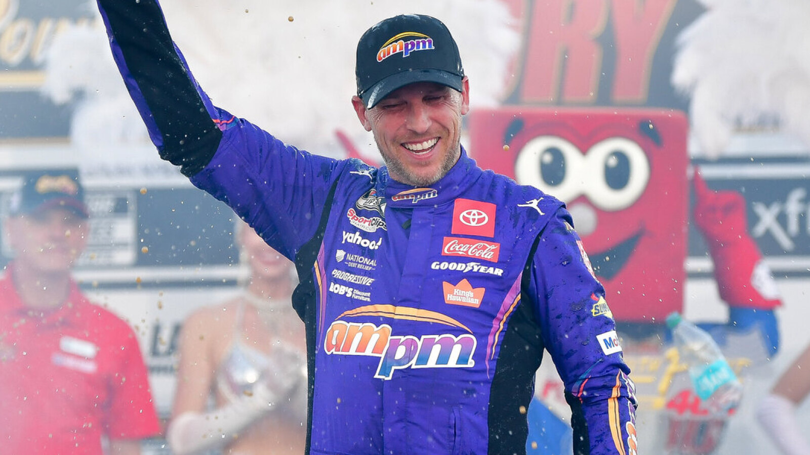 https://www.yardbarker.com/media/c/6/c6c8f9e8f7616eaea2a4e51fe6976f44c3c60730/thumb_16x9/nascar-south-point-400-takeaways-denny-hamlin.jpg?v=1
