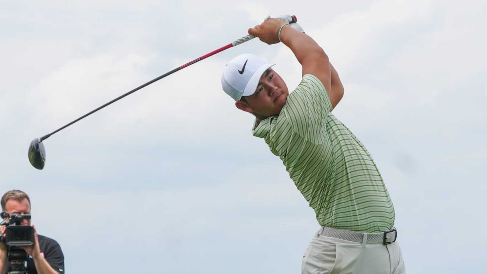 Tom Kim holds one-shot lead entering final round at Travelers