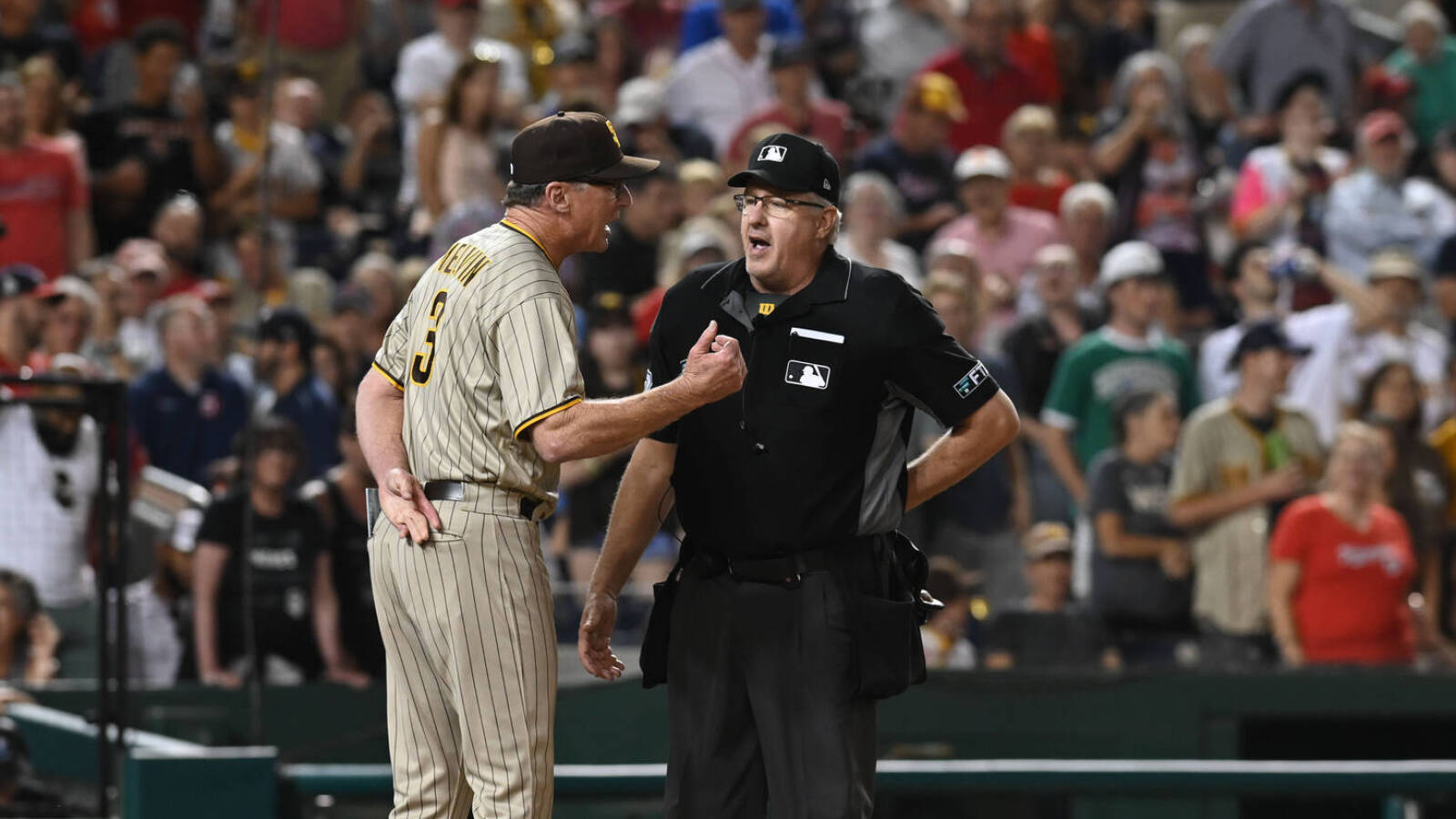 Padres lose to Nats 4-3 on controversial call - Vimarsana News