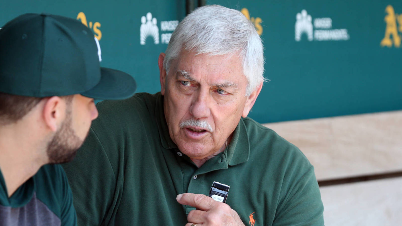 Longtime A's broadcaster and former MLB All-Star Ray Fosse dies at 74