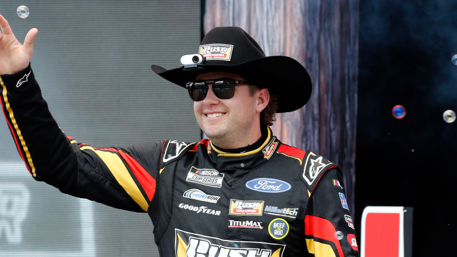 https://www.yardbarker.com/media/c/7/c76eb1a7802dae9c6e1ebd076609b1cd1131e74f/thumb_16x9/noah-gragson-offers-review-upcoming-nascar-video.jpg?v=1