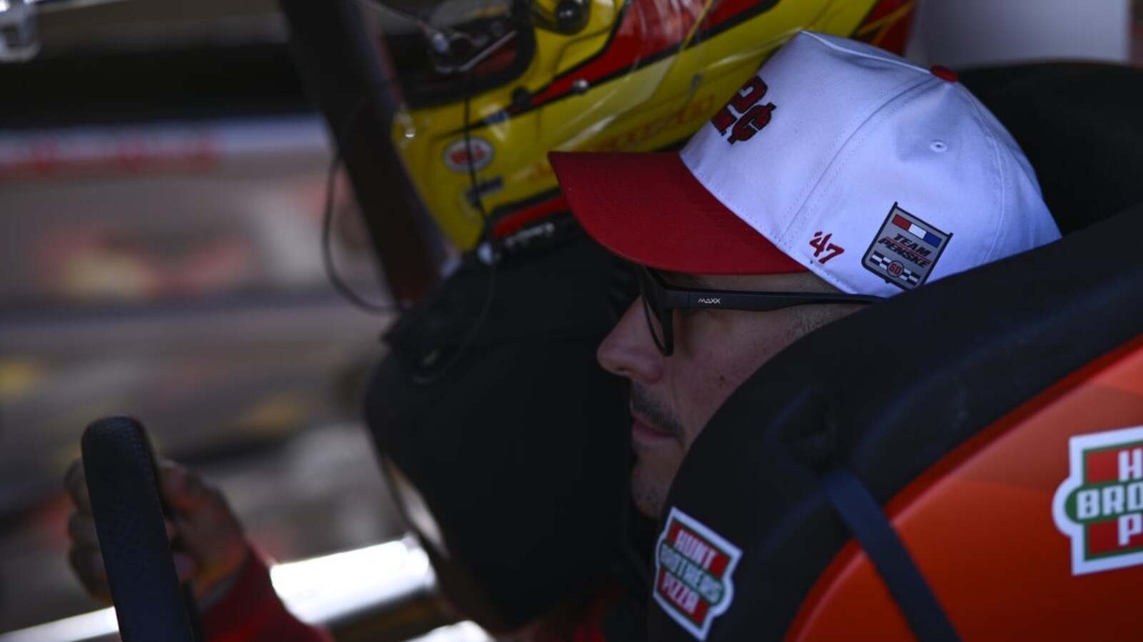 Joey Logano blazes to pole for Enjoy Illinois 300