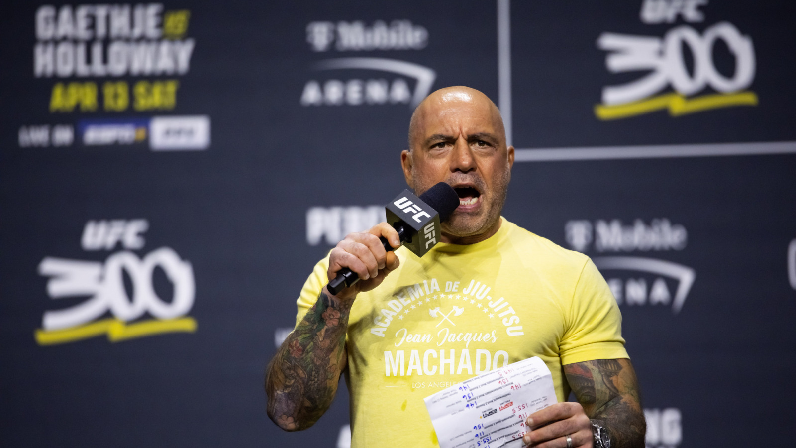 2.9 million-follower influencer challenges Joe Rogan to grappling match ...