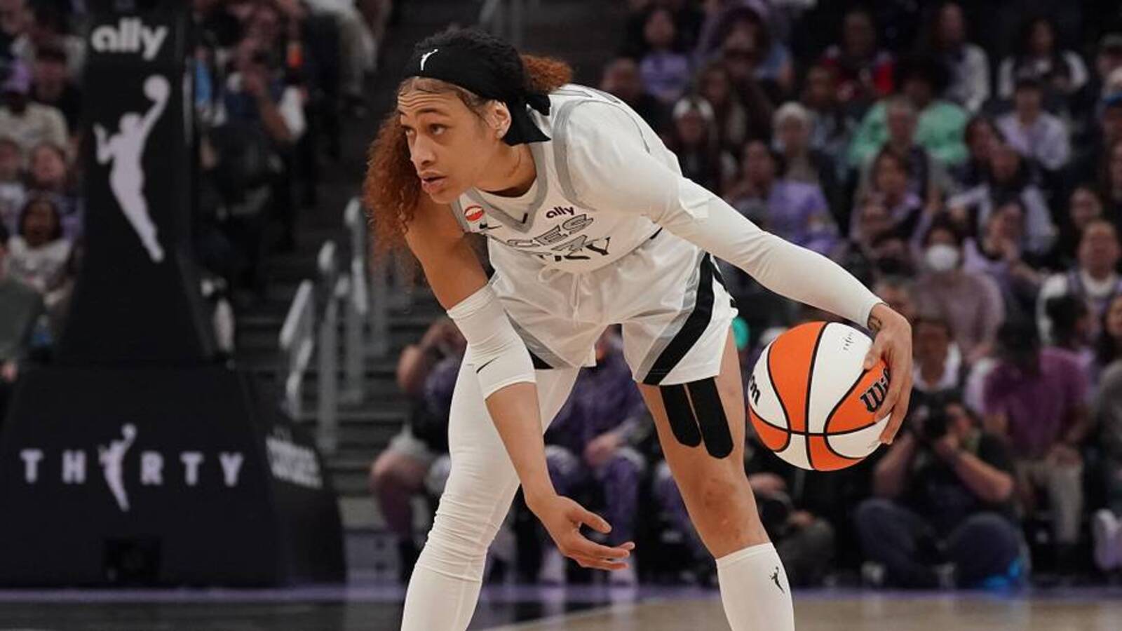 Becky Hammon Shares Encouraging Update on Chennedy Carter's Return to Aces Lineup