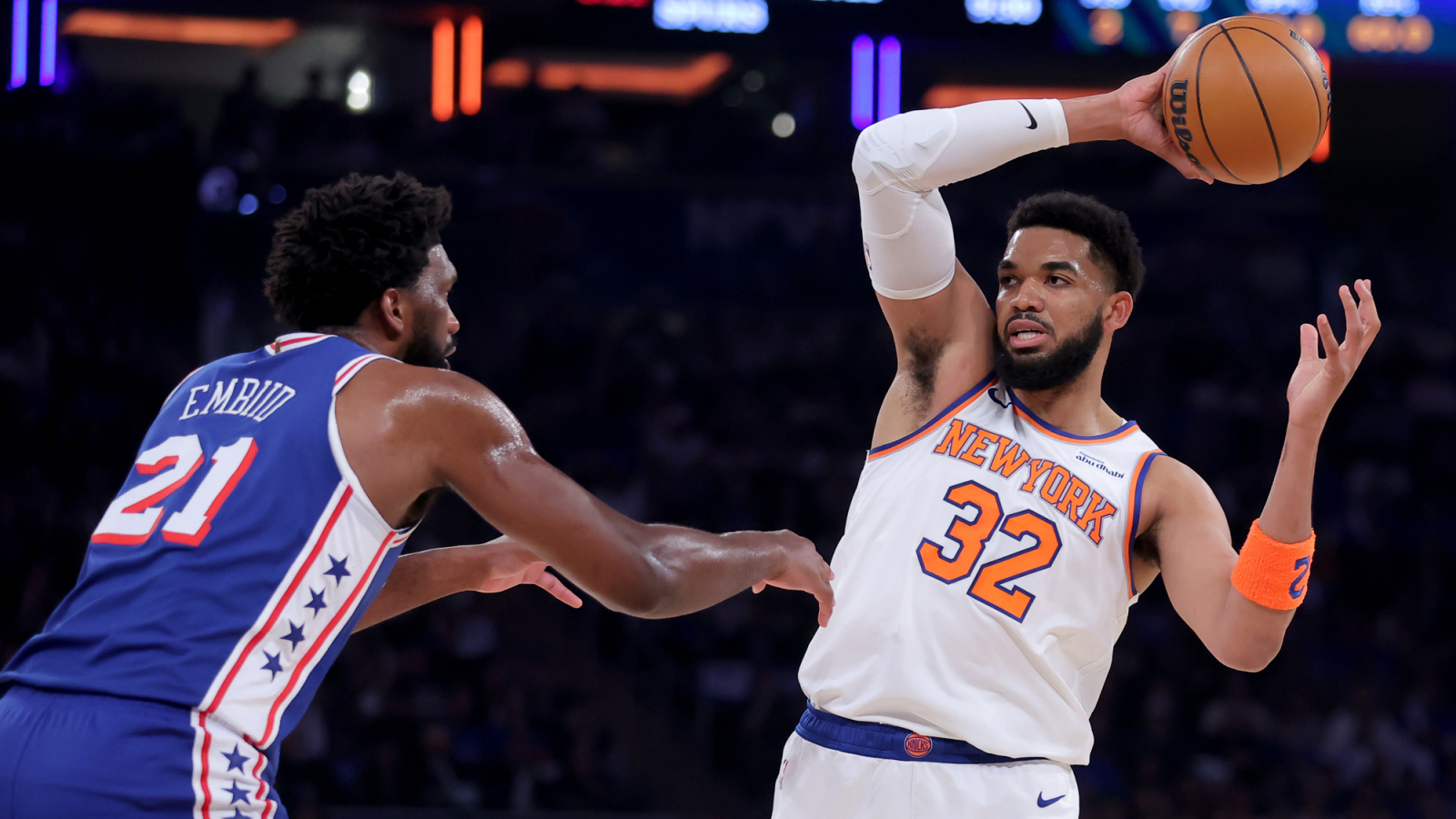 https://www.yardbarker.com/media/c/8/c8d4c1f4e039c2e88e965e26bc41d67e9e8a357e/thumb_16x9/76ers-extreme-step-block-knicks-fans-attending.jpg?v=1