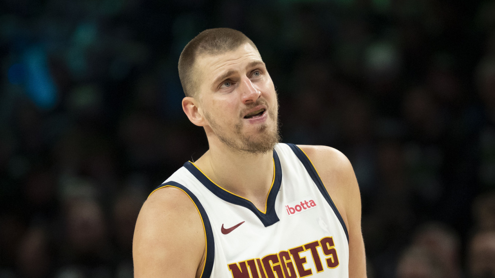 https://www.yardbarker.com/media/c/9/c990641aecb778bf88df28aa0fa25fc8449a5b75/thumb_16x9/nikola-jokic-sending-quiet-warning-peyton-watson.jpg?v=1