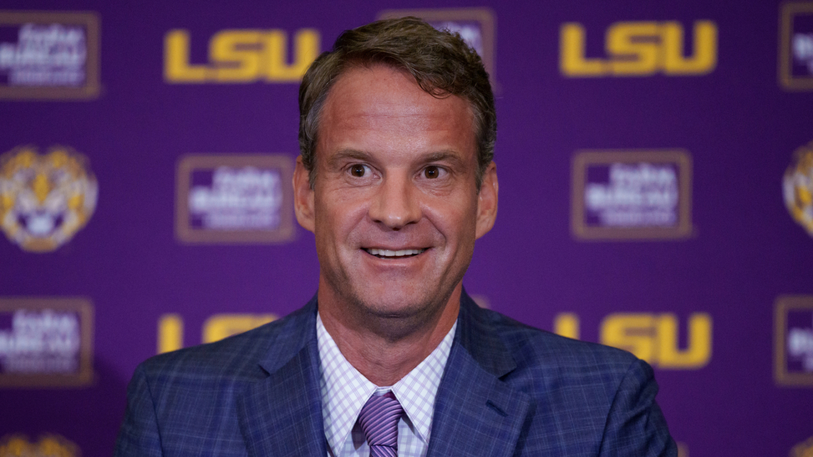 https://www.yardbarker.com/media/c/a/ca11af7192fd0af3fb46fa07e9c5b7f5667f93e6/thumb_16x9/new-ncaa-legislation-contains-lane-kiffin-rule.jpg?v=1