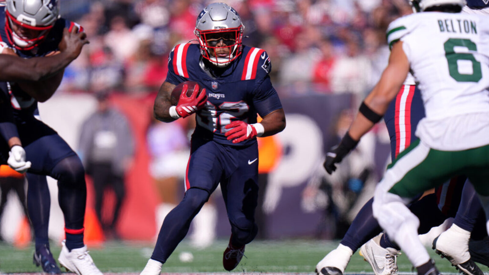Patriots Receive Jarring TreVeyon Henderson Trade Update