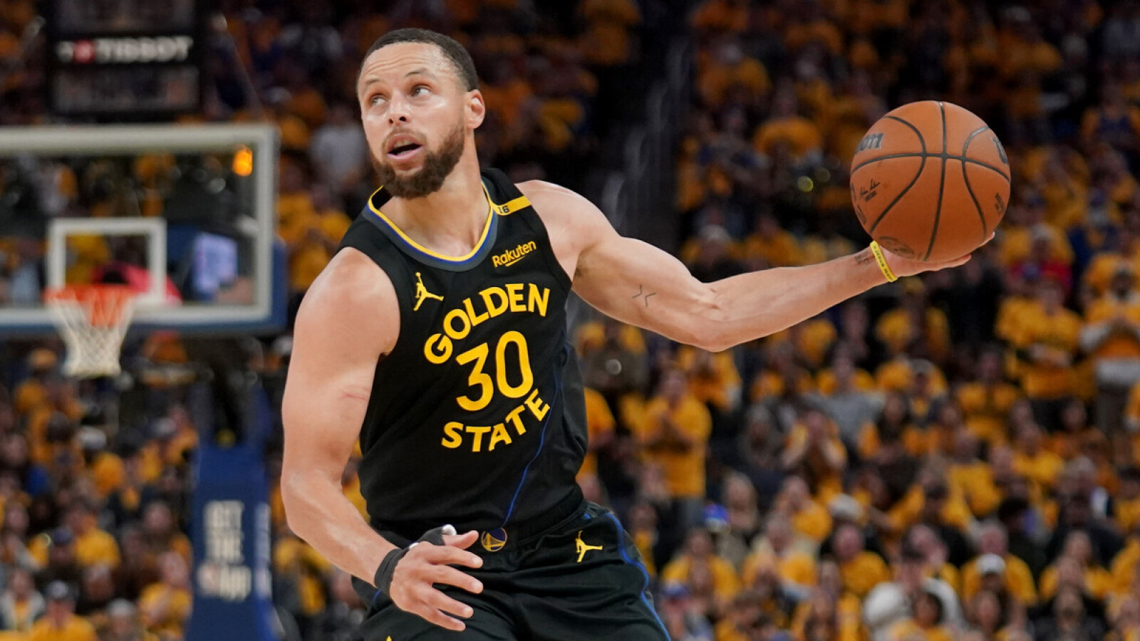 https://www.yardbarker.com/media/c/a/ca382ad1376422eaa883cc25b7324195ed880518/thumb_16x9/warriors-should-shut-down-stephen-curry-lose-game.jpg?v=1