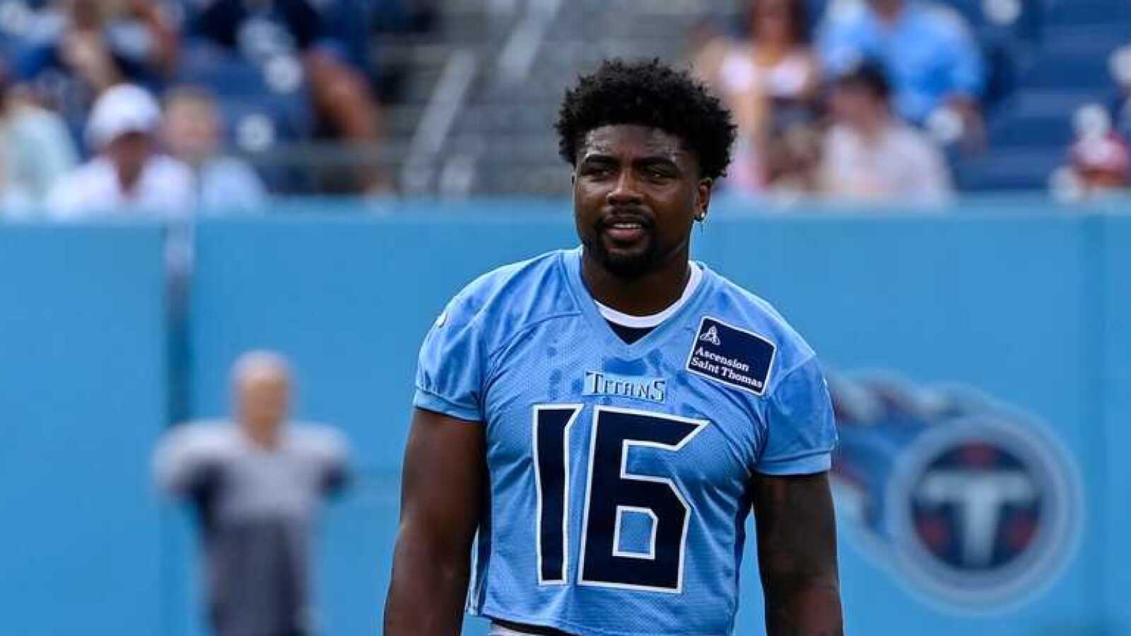 https://www.yardbarker.com/media/c/a/ca8d6fe01226a1ce295f3812534a4acaf8051fd3/thumb_16x9/titans-waive-former-first-round-pick-latest-injury.jpg?v=1