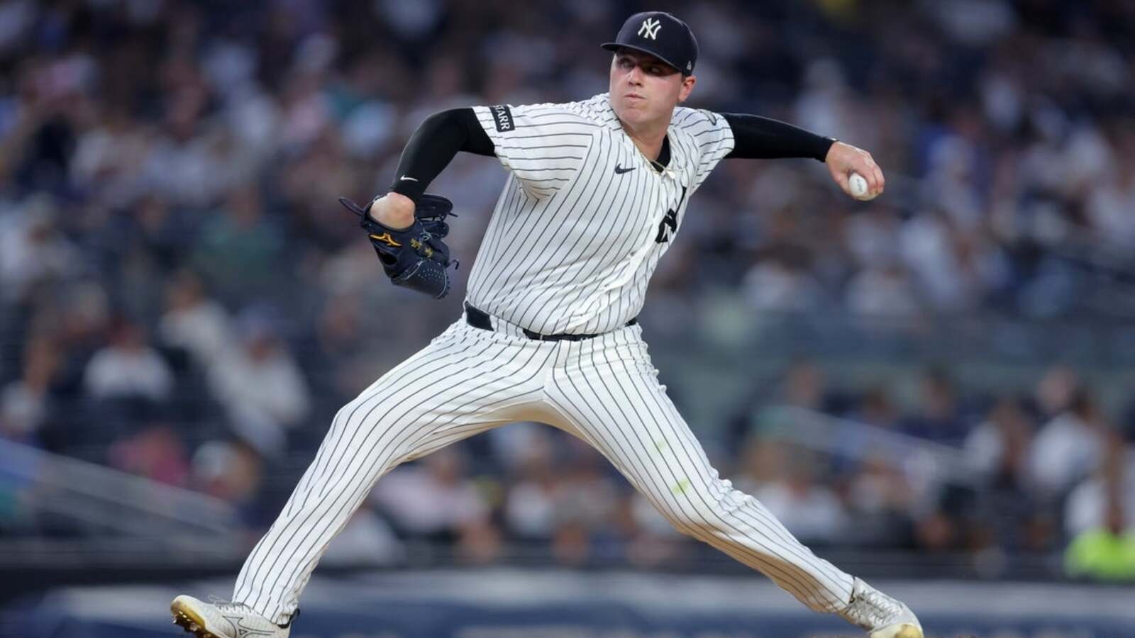 Yankees Defeat Mariners 4-1 with Late Inning Rally