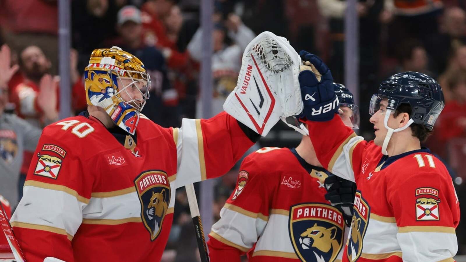 NHL roundup: 16 Panthers record at least a point in win over Canucks