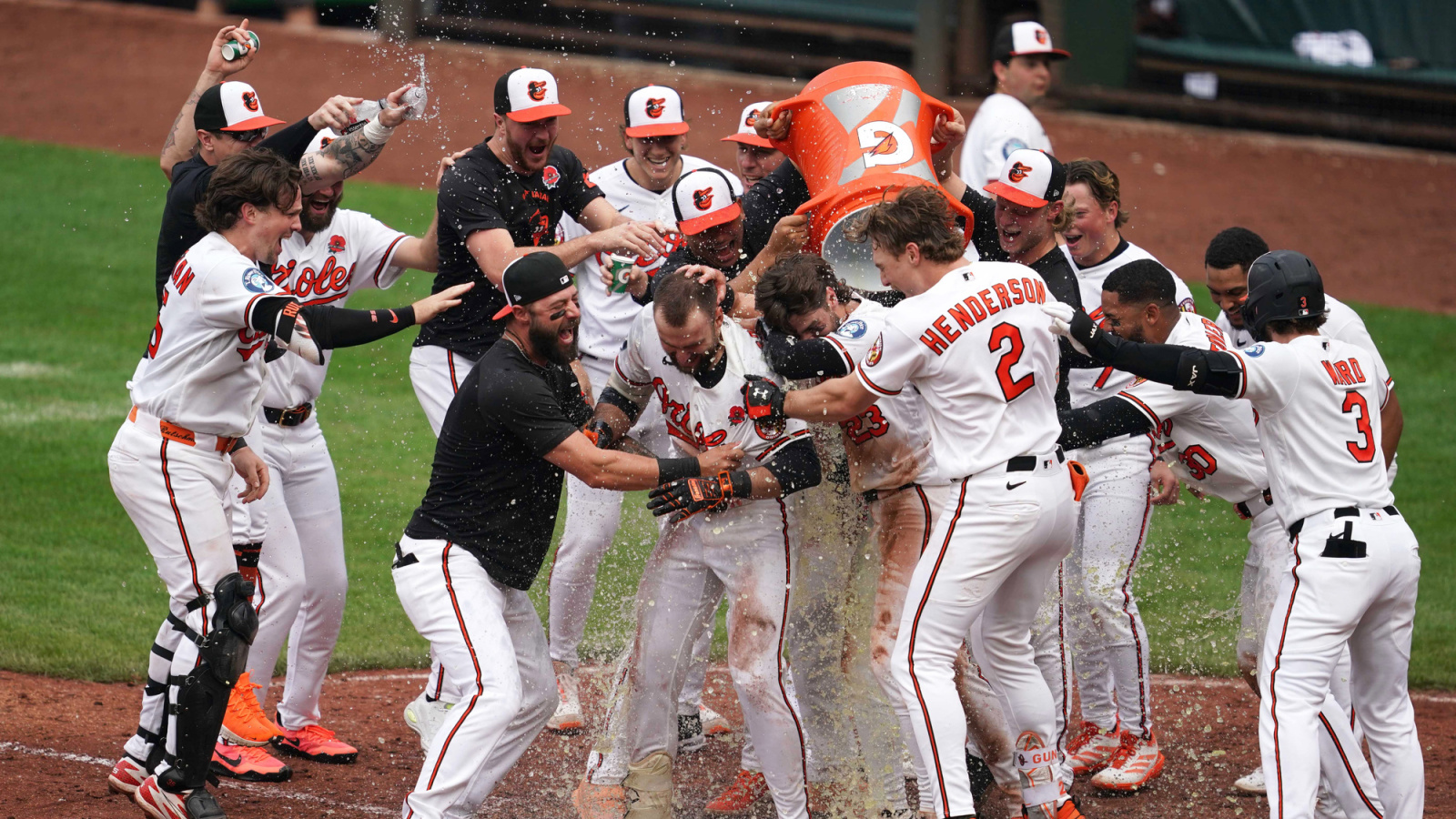 https://www.yardbarker.com/media/c/b/cb1c71024bf896c675e3020f0a611837456d0b5b/thumb_16x9/cowser-plays-hero-orioles-second-straight-walk.jpg?v=1