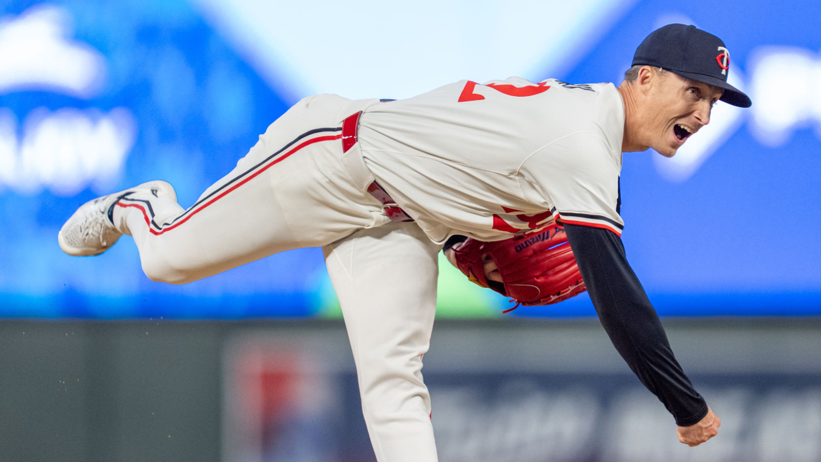 https://www.yardbarker.com/media/c/b/cb20f02d5f57d7be55b012c6750d615a9a82a196/thumb_16x9/three-al-pitchers-set-turn-season-around.jpg?v=1