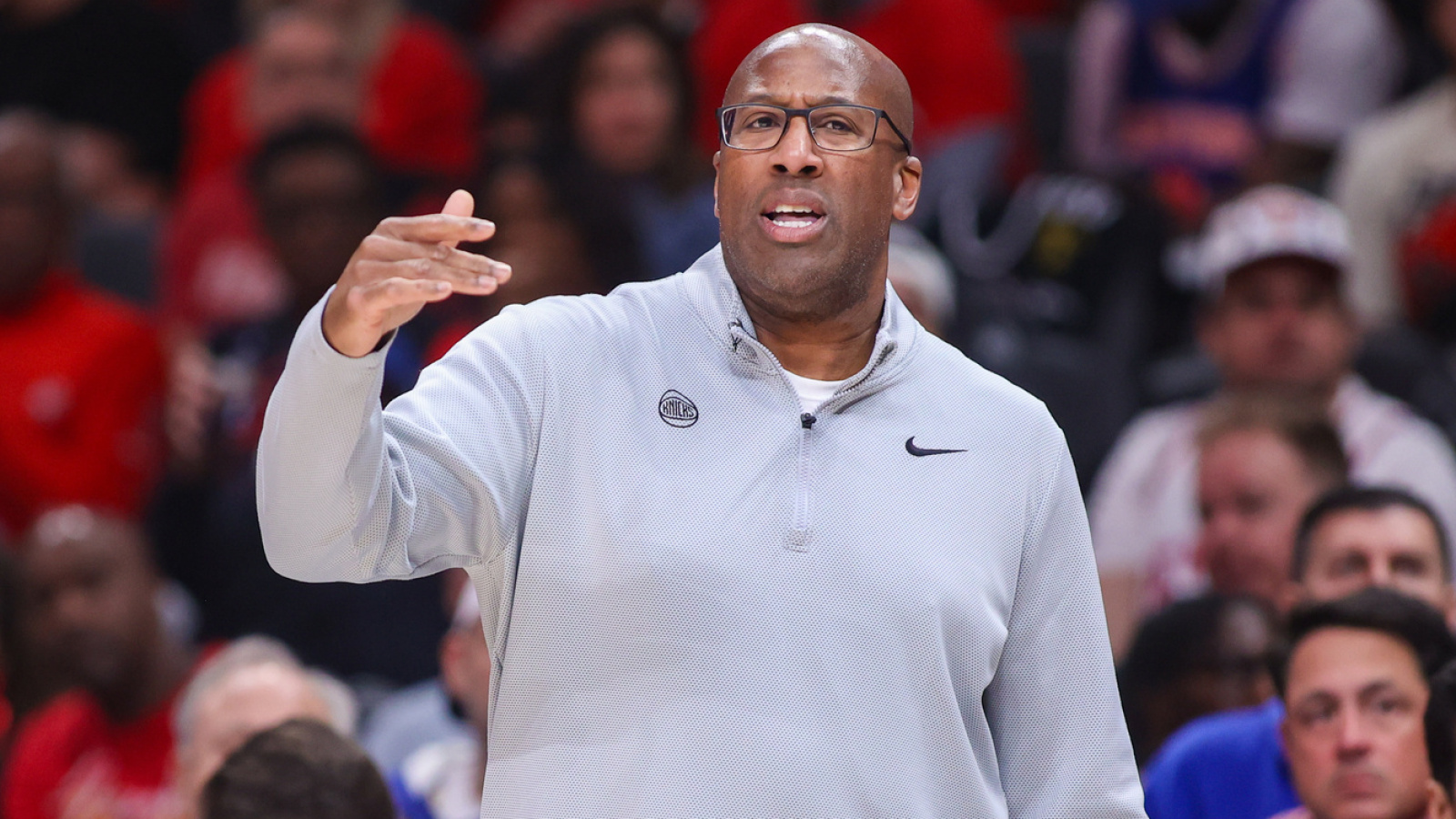 https://www.yardbarker.com/media/c/b/cb33c2068571077bf9f62483d8b1248b2e7c74c0/thumb_16x9/knicks-hc-mike-brown-explains-james-harden.jpg?v=2