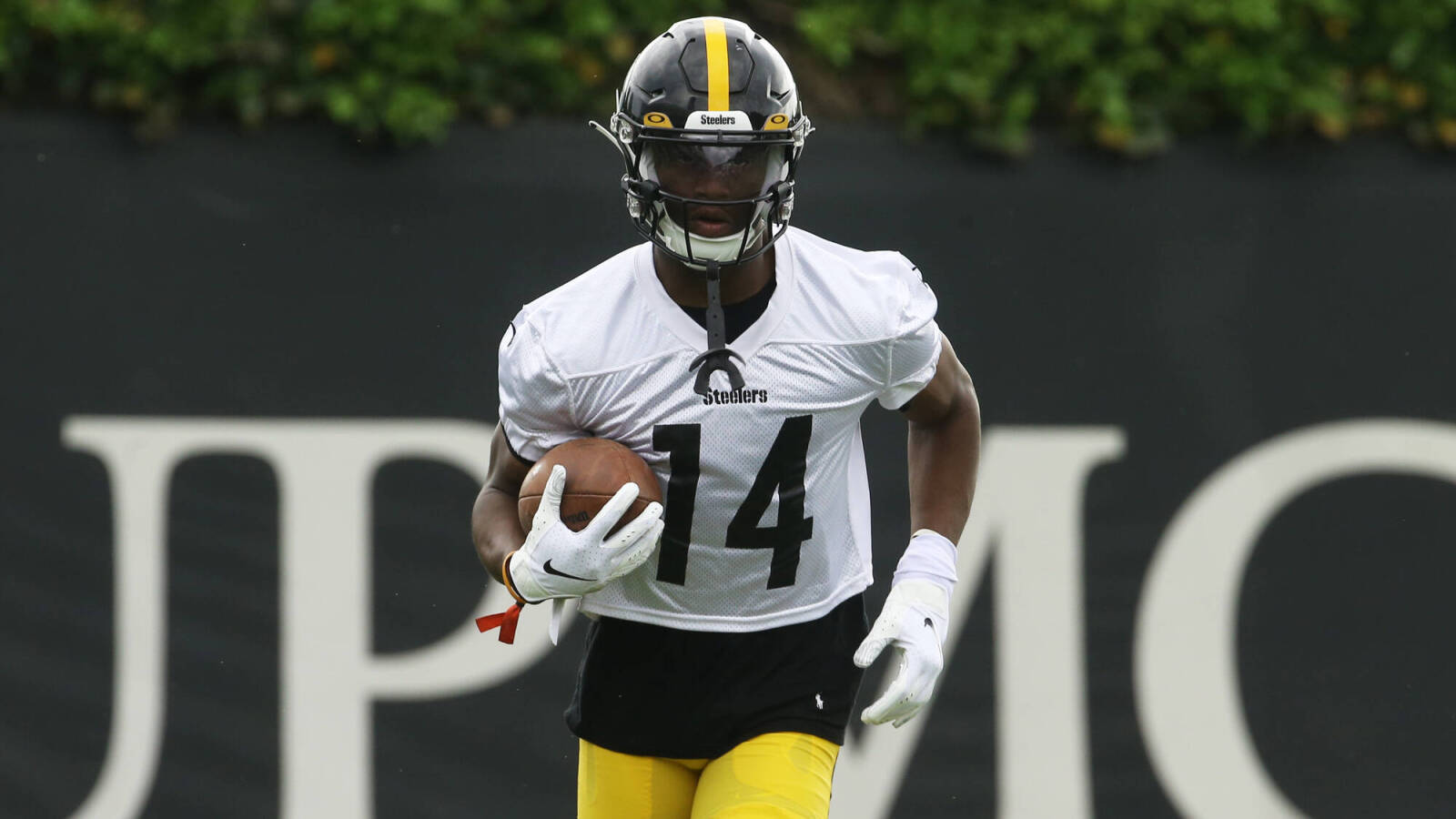 Steelers' George Pickens named 'must-see NFL rookie' | Yardbarker