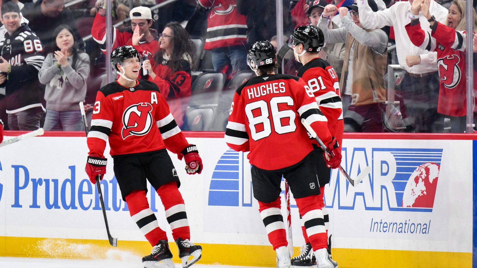 NHL power rankings: Surging Devils enter top 10 after Hellebuyck trade