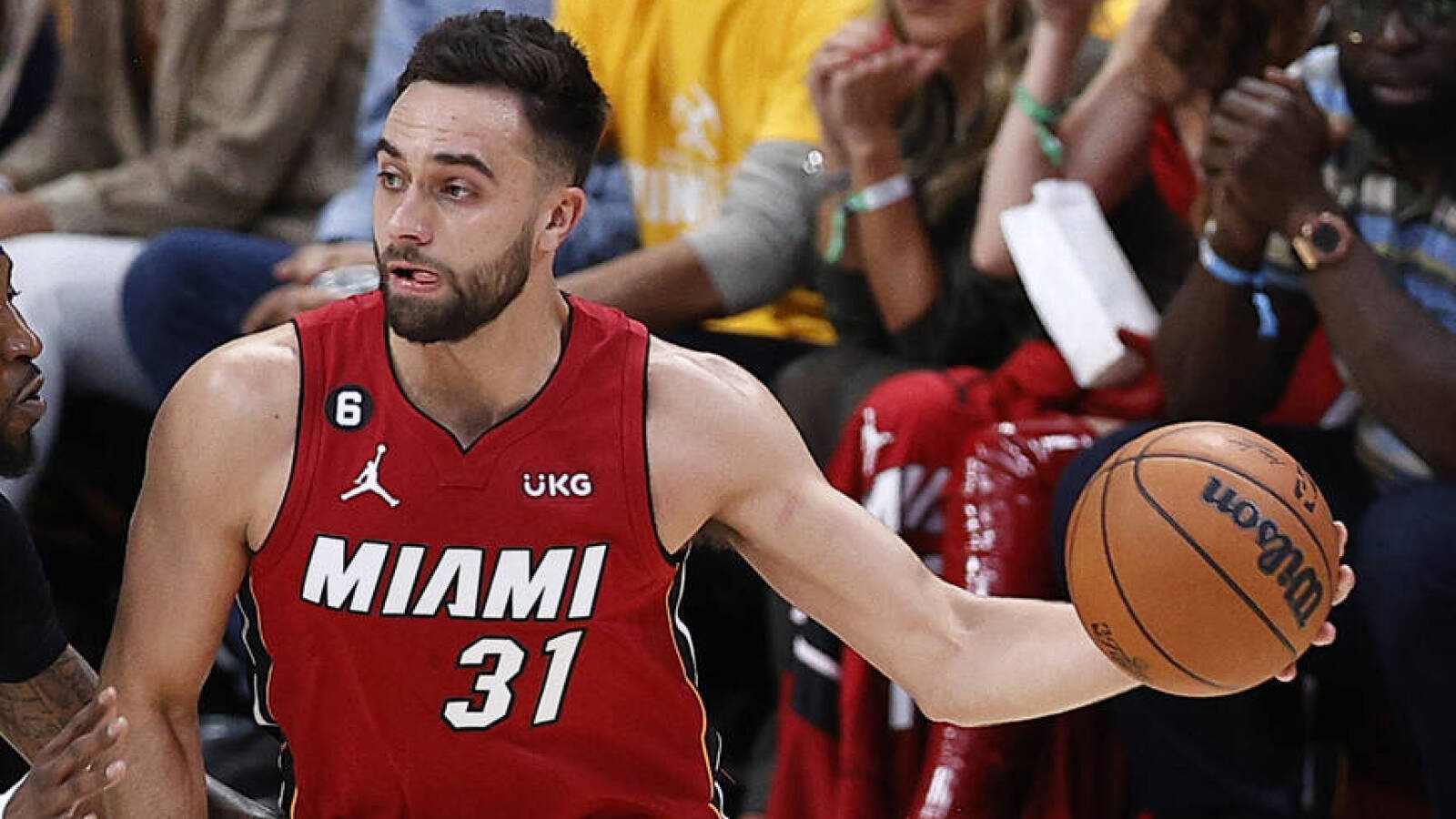 Cavs to acquire Max Strus in threeteam deal Yardbarker