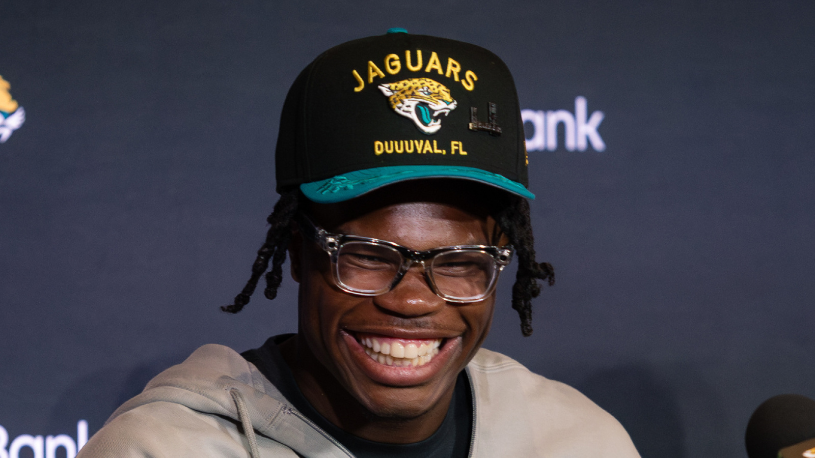 https://www.yardbarker.com/media/c/b/cbdb23efe786123a99023563d8fd935d327a55ee/thumb_16x9/2025-nfl-draft-five-draft-picks-impactful-afc.jpg?v=1