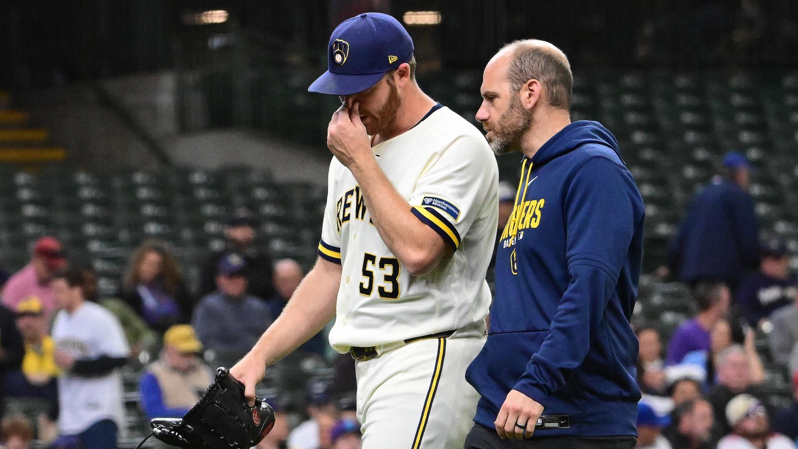 Brewers place Brandon Woodruff on IL with shoulder inflammation
