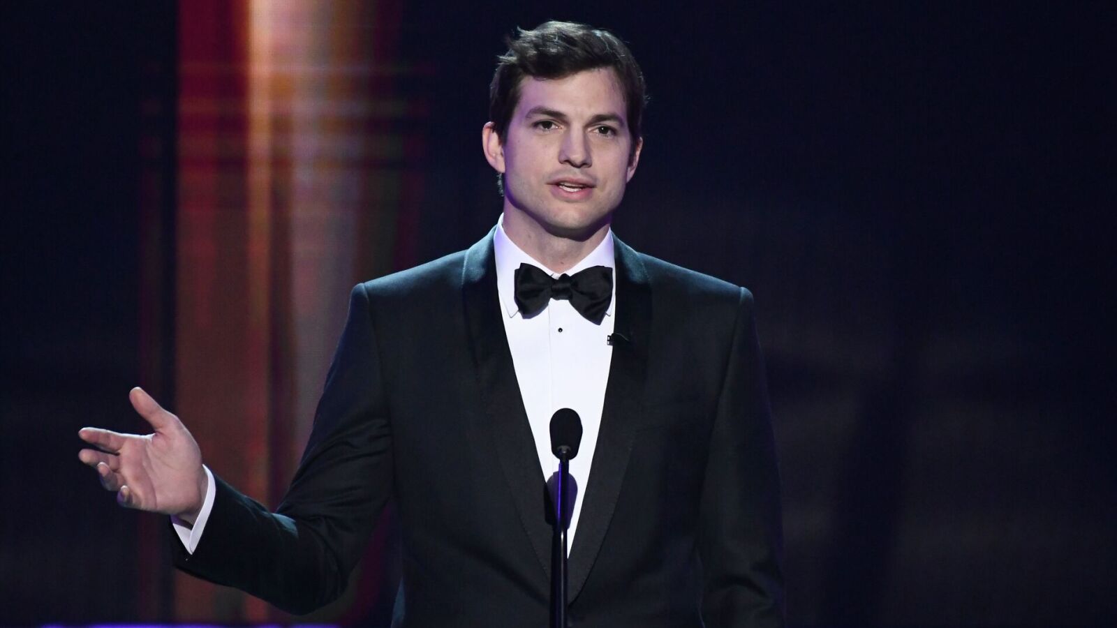 20 celebrities you’d be surprised to hear have a twin