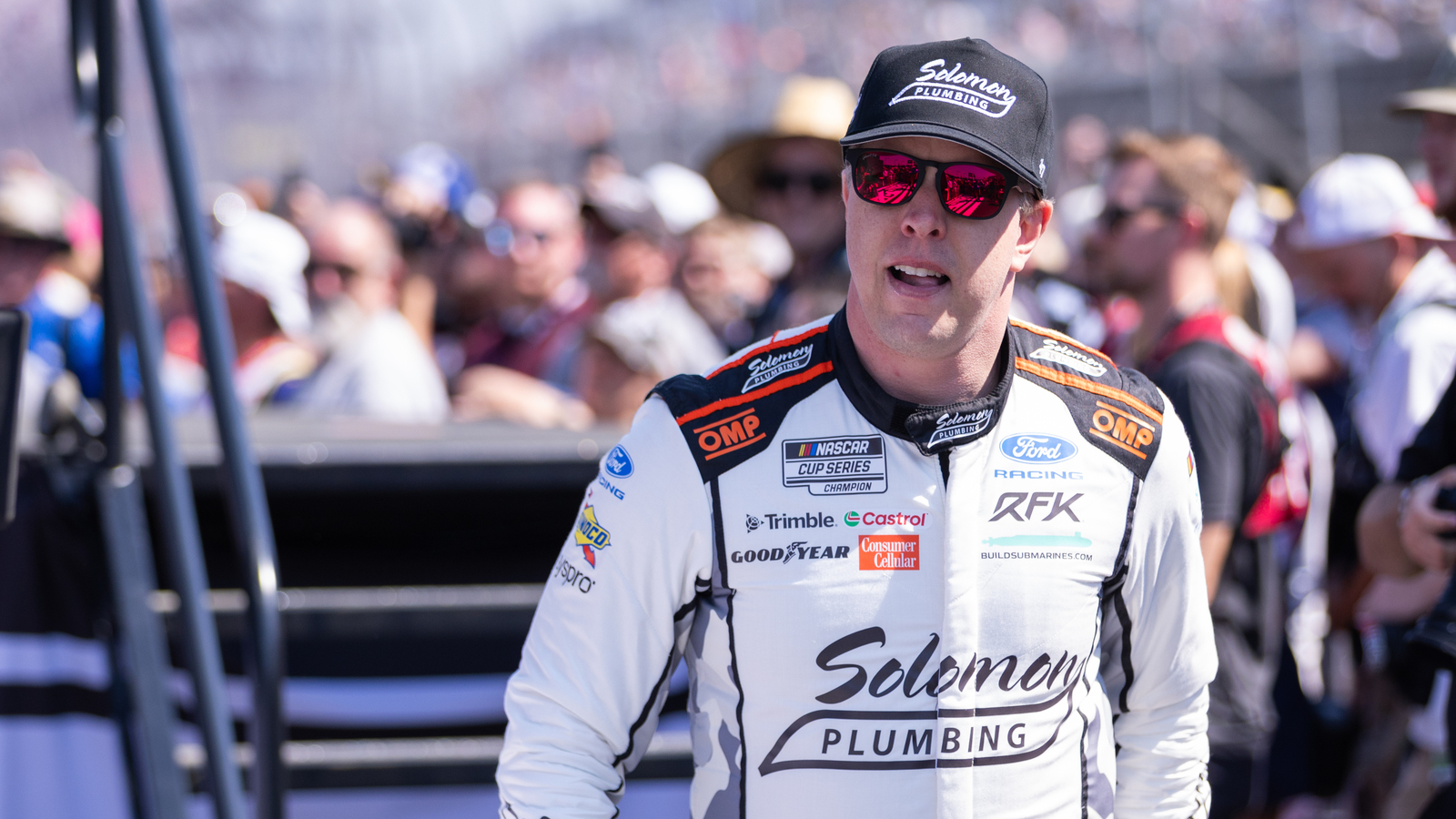https://www.yardbarker.com/media/c/c/ccafa74cb62dcdc7da48de4541443d86cd361c82/thumb_16x9/brad-keselowski-nascar-same-kyle-busch.jpg