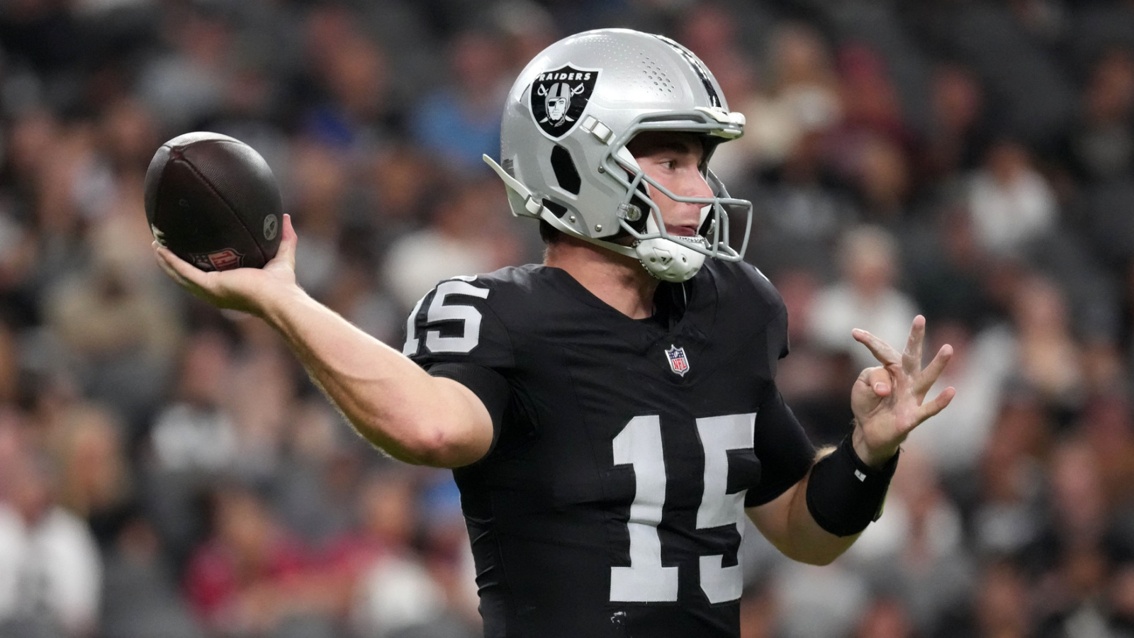 Raiders Coach Kubiak Takes Responsibility for Mendoza's Pick-Six Against Texans