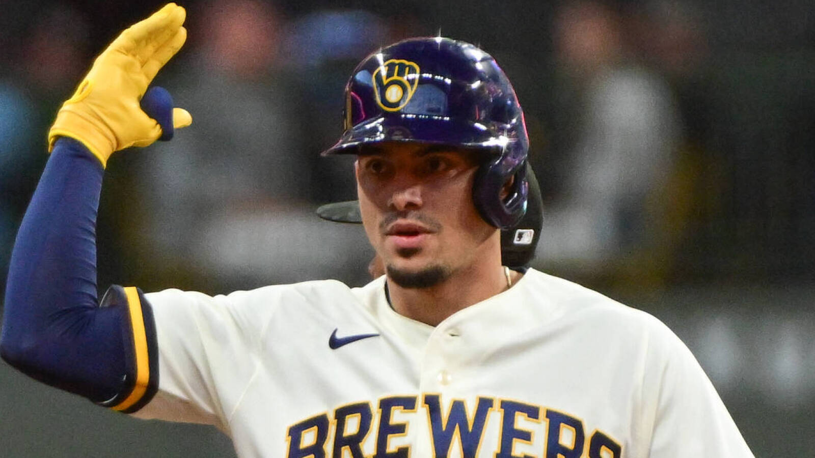Brewers get good news on pair of key infielders - Vimarsana News