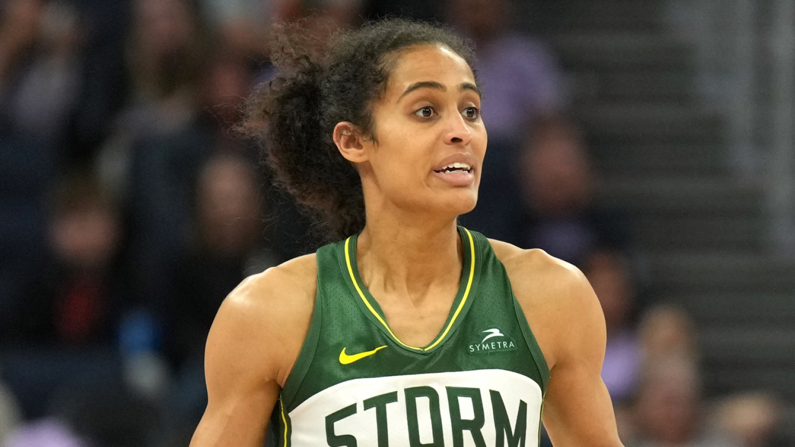 https://www.yardbarker.com/media/c/d/cd00f4b3608f8ac4cab73bd2c2e45adbf541d44e/thumb_16x9/weekly-wnba-takeaways-seattle-storm-rising.jpg?v=1