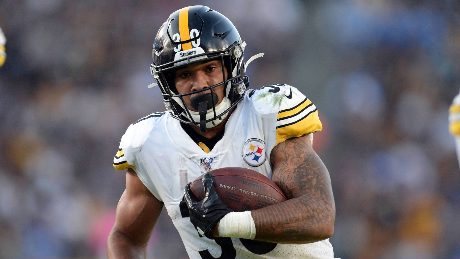 Steelers RB James Conner surprises mother with new house | Yardbarker