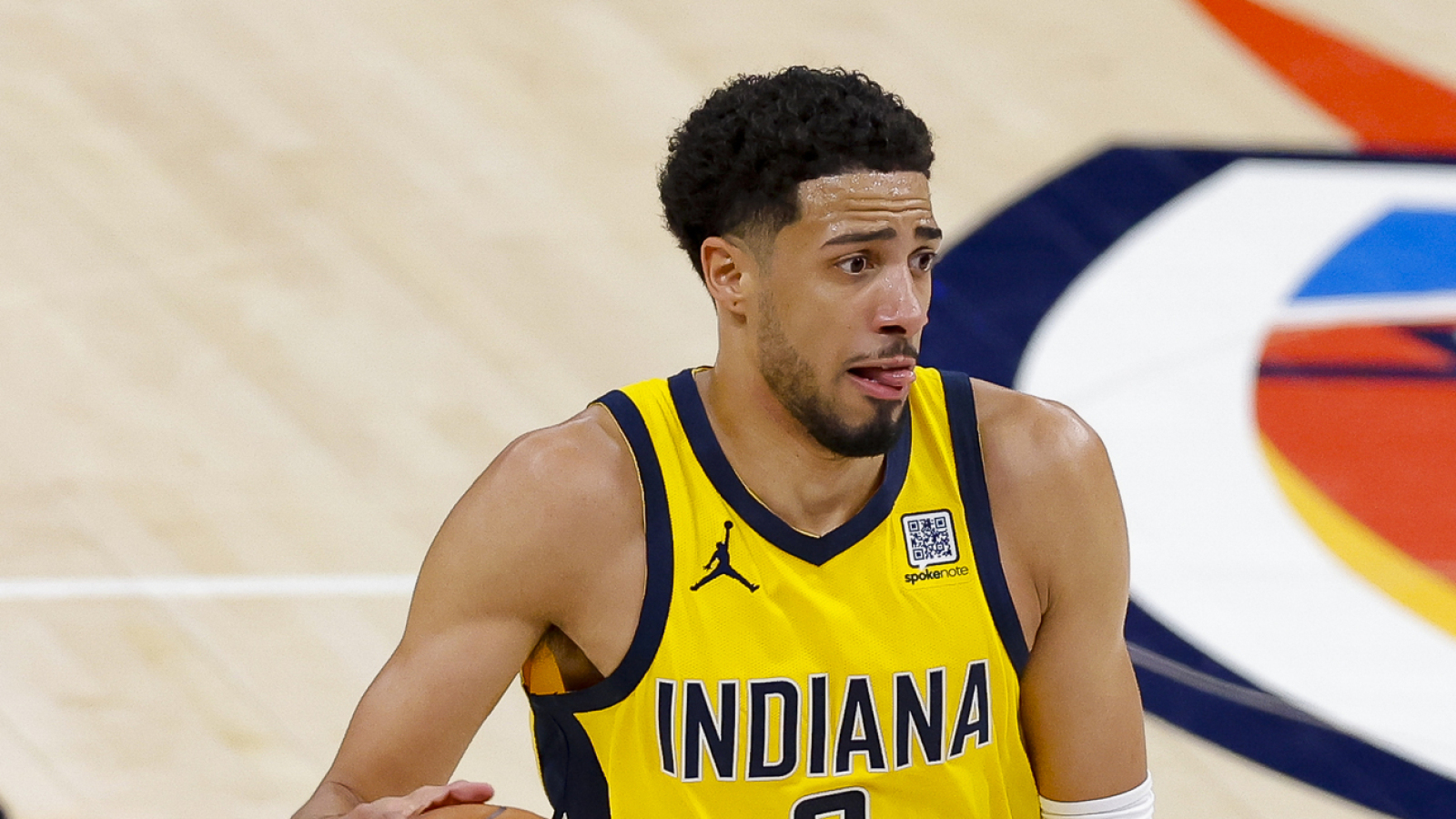 https://www.yardbarker.com/media/c/d/cdf4caa9c5f65a0dd177c374fa81fbd636d326f4/thumb_16x9/pacers-played-were-content-steal-one-road-game.jpg?v=2
