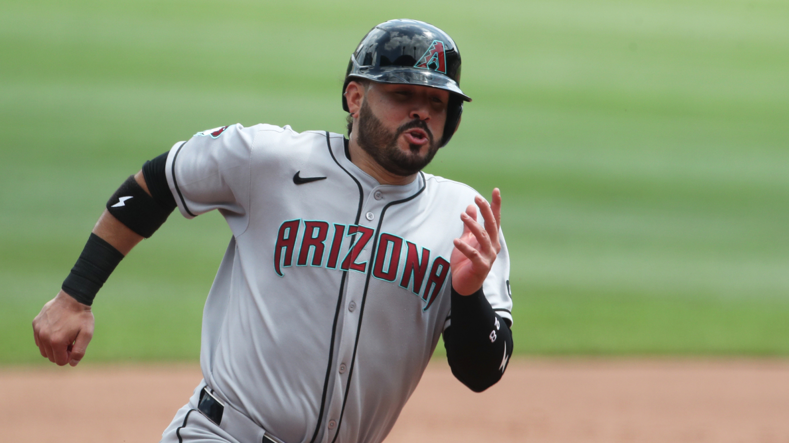 Seattle Mariners Trade for Eugenio Suarez