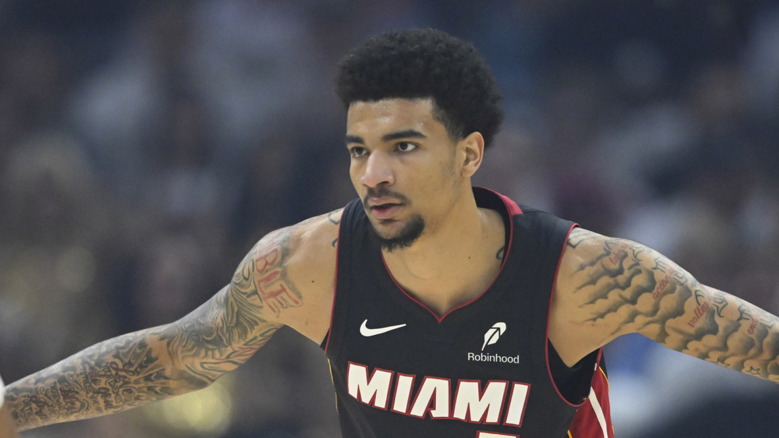 https://www.yardbarker.com/media/c/e/ce7937126103517c03922f76be8b0c0e2ff6b93d/thumb_16x9/heat-big-man-responds-criticism-hc-erik-spoelstra.jpg?v=1
