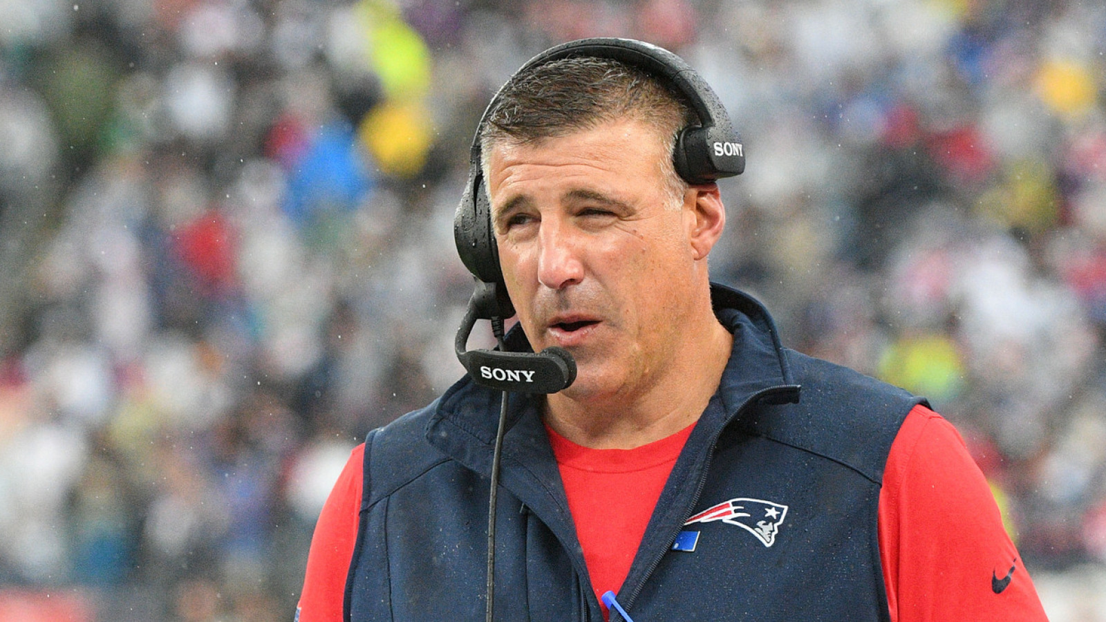 https://www.yardbarker.com/media/c/f/cf00d2d8859aac3ca4edbbe942a7c9dec84cec08/thumb_16x9/vrabel-seems-issue-warning-patriots-players-loss.jpg?v=1