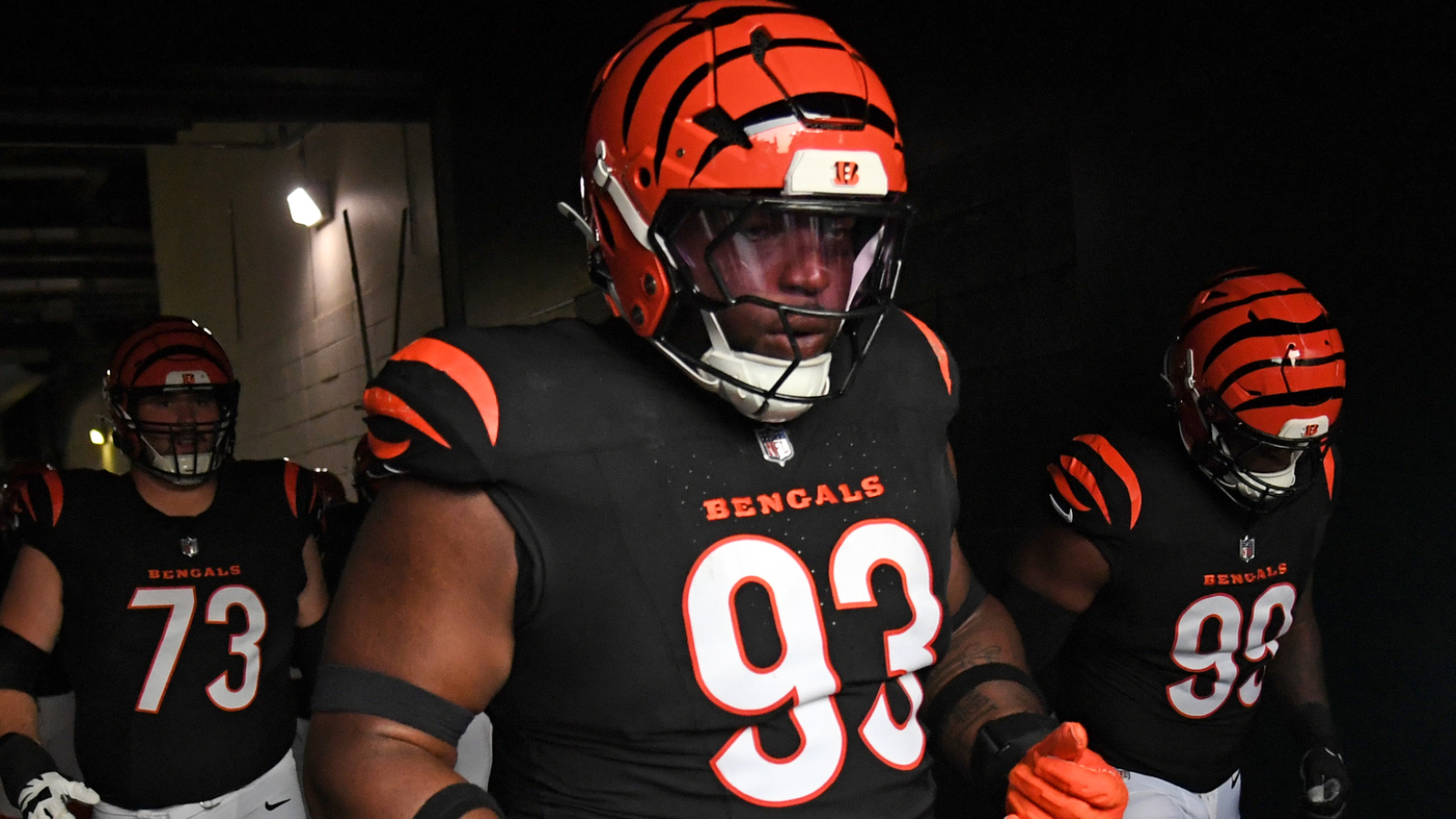 https://www.yardbarker.com/media/c/f/cf08c5118cb6e4fffd42f6b54c21d99b29dafa4e/thumb_16x9/yet-another-bengals-defender-wants-out-cincinnati.jpg?v=1
