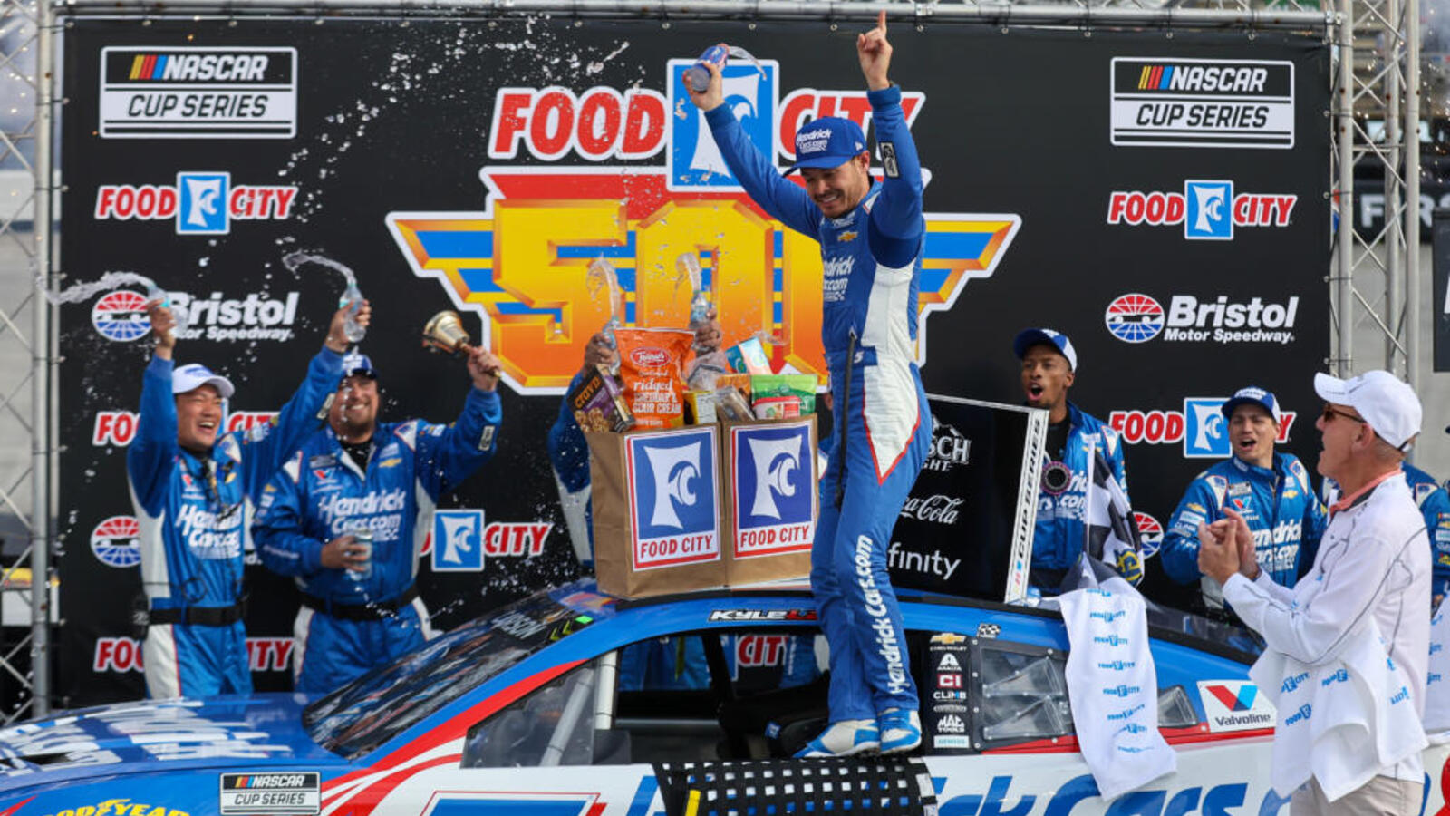 Will Kyle Larson Break His Winless Streak at Kansas?