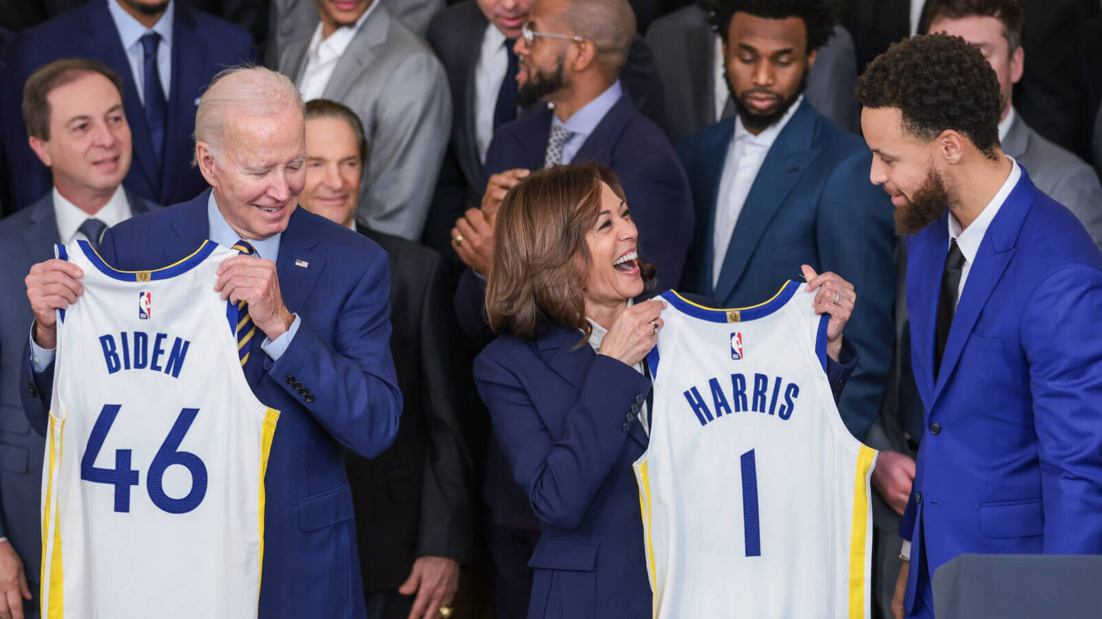 Warriors visit White House to celebrate 2022 title TrendRadars