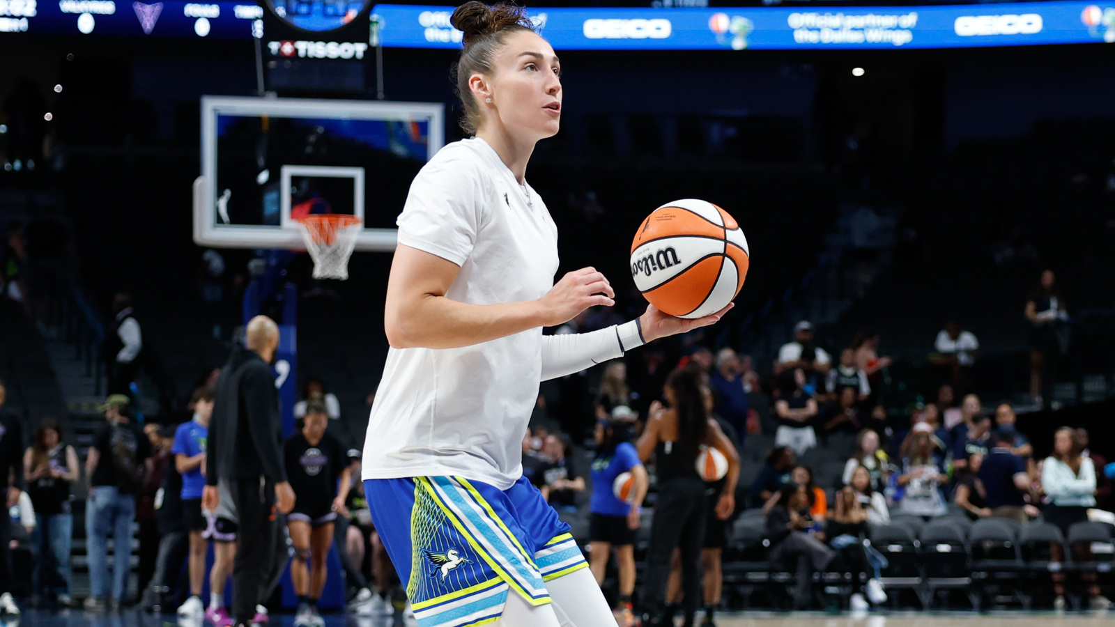 Crushing Blow: Wings’ Shepard Ruled Out vs Lynx with Ankle Injury