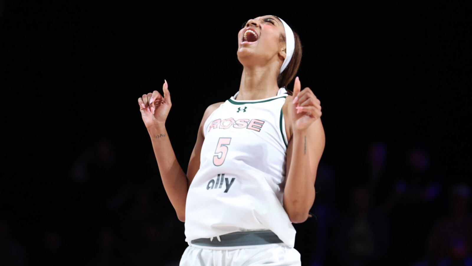 WNBA Legend Tells Angel Reese How To 'Fix' Her Game | Yardbarker