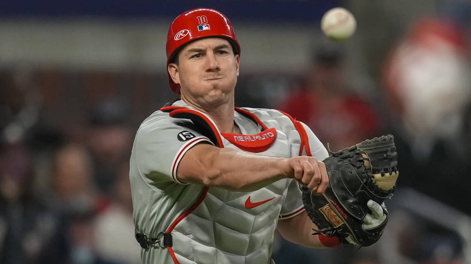 Phillies' J.T. Realmuto on IL with hand contusion