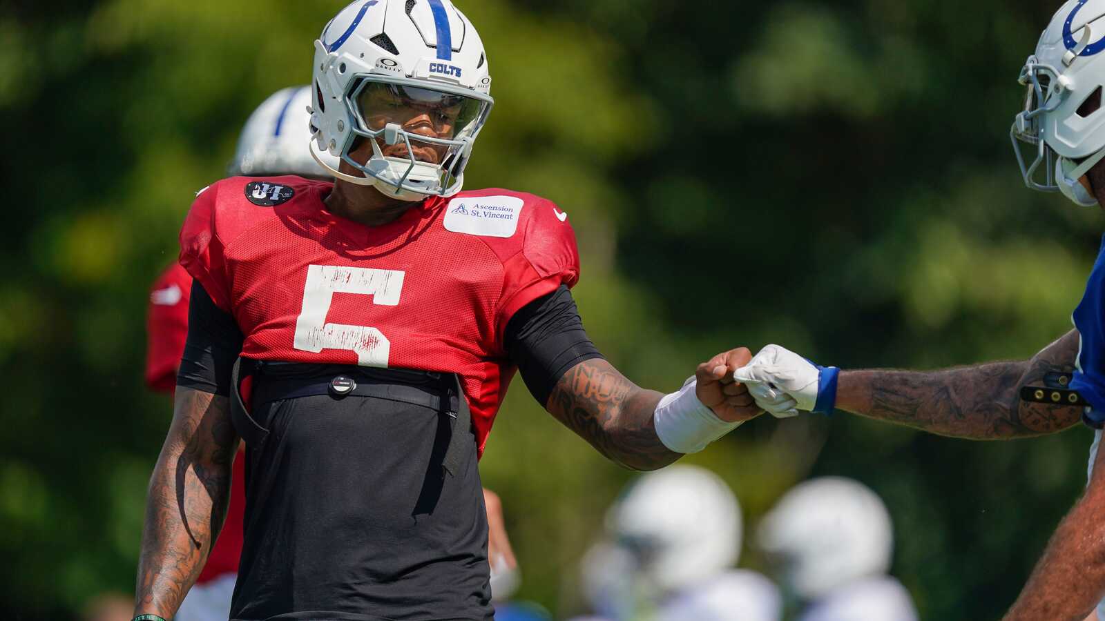 Colts' QB Battle: Richardson and Leonard Compete for Backup Role