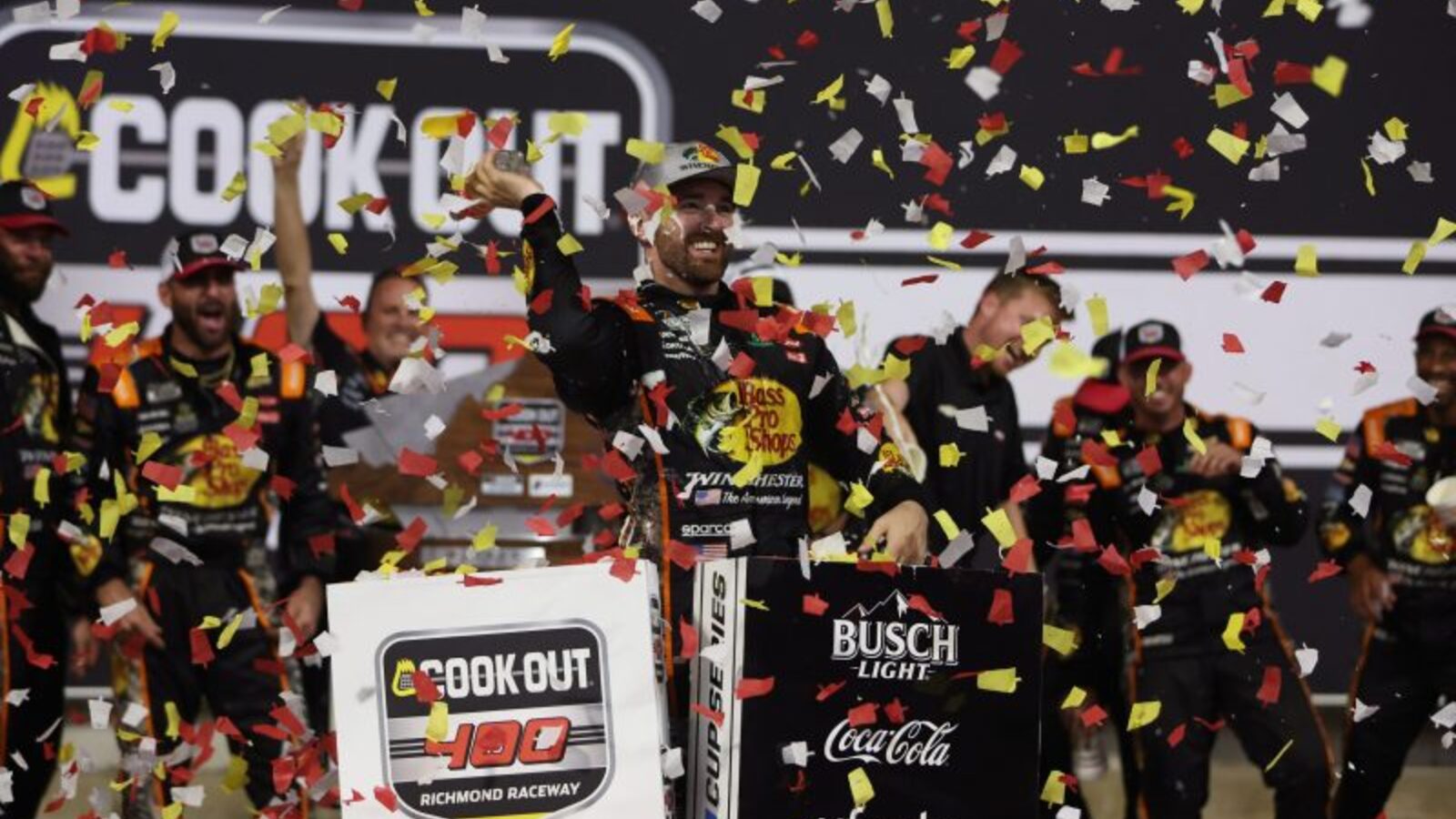 Austin Dillon Drops a Bombshell: Racing with Broken Ribs Like It’s Just Another Tuesday