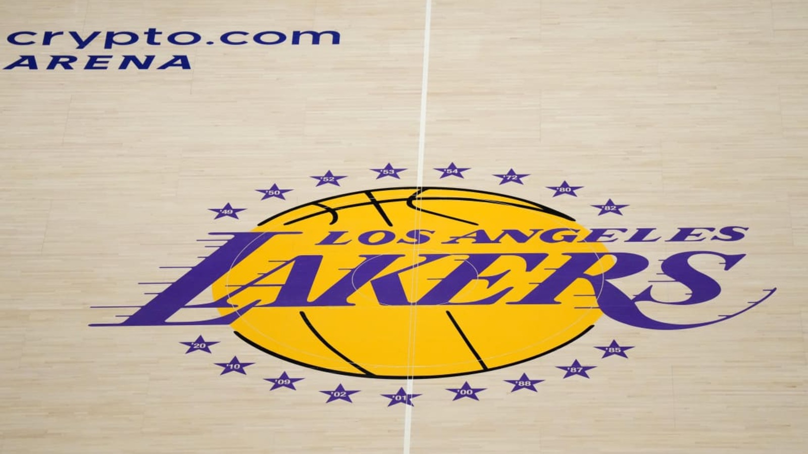 Key Los Angeles Lakers Player Is Still A Free Agent