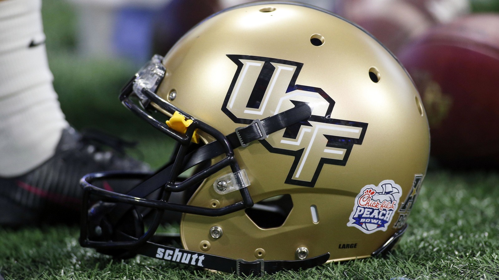 Former UCF football player suing school over YouTube videos | Yardbarker1600 x 900