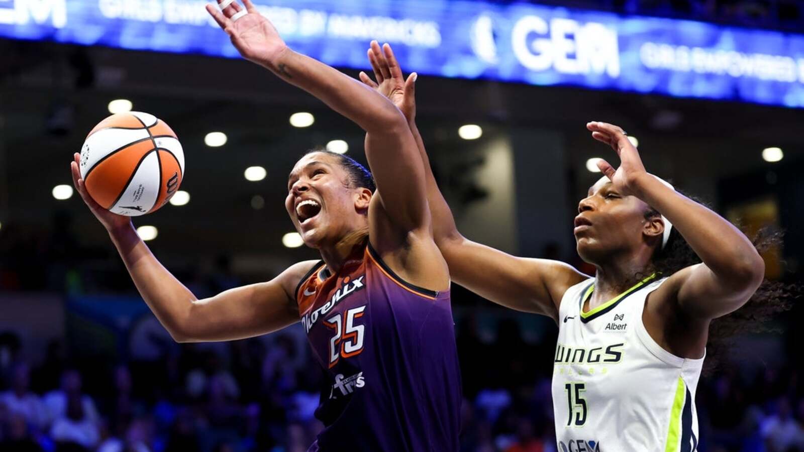 https://www.yardbarker.com/media/d/0/d02a9da7fc02704b3f36ec0a60bab949b7884e51/thumb_16x9/sami-whitcombs-career-high-36-points-carry.jpg
