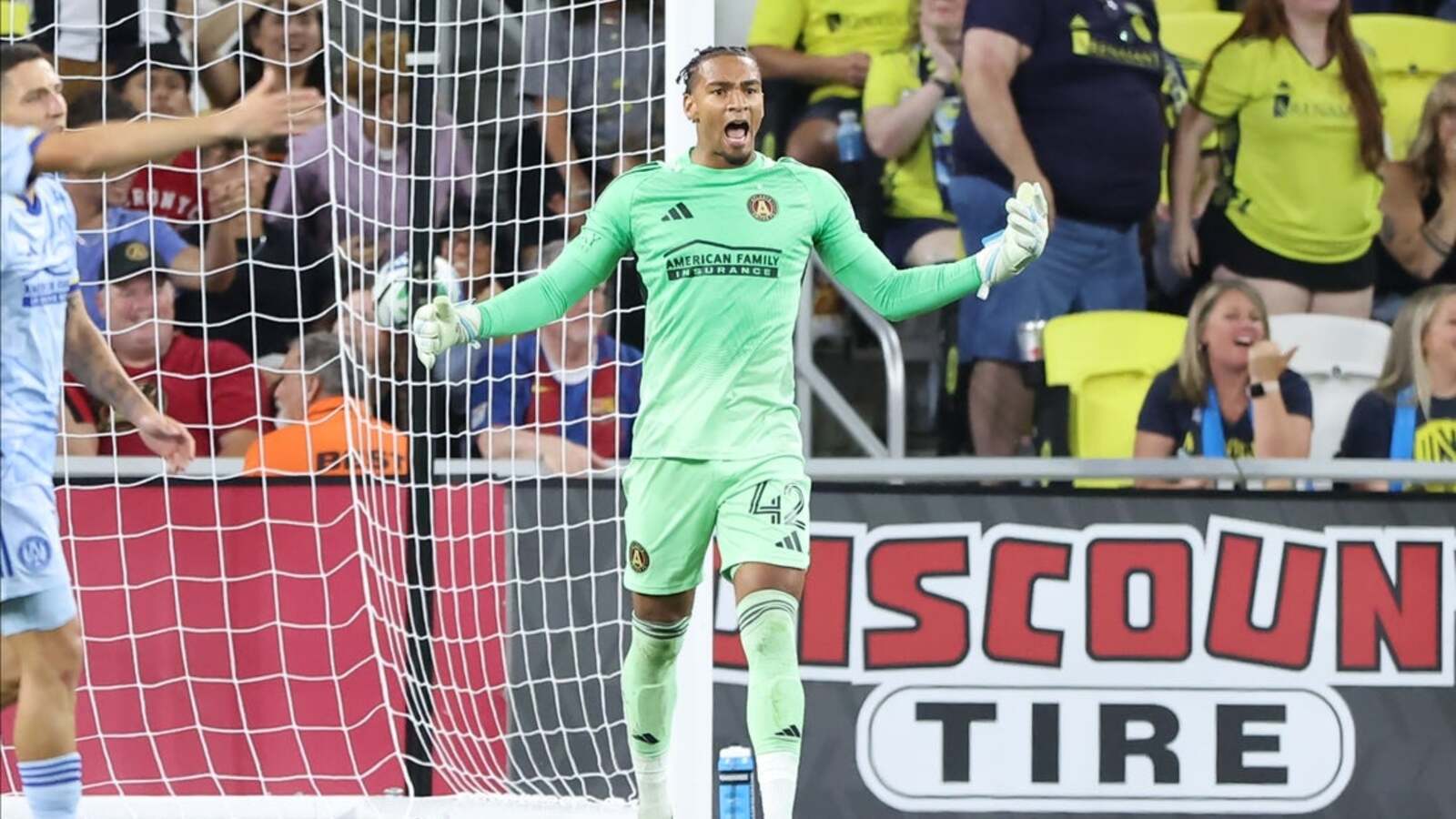 Atlanta United upsets Nashville behind goalkeeper Jayden Hibbert