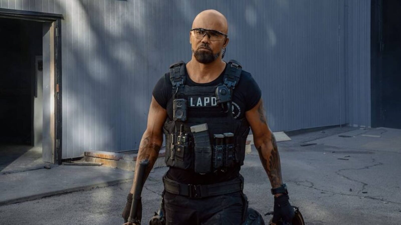 ‘S.W.A.T. Exiles’ Star Shemar Moore Describes Season 2 as ‘Unchained ...