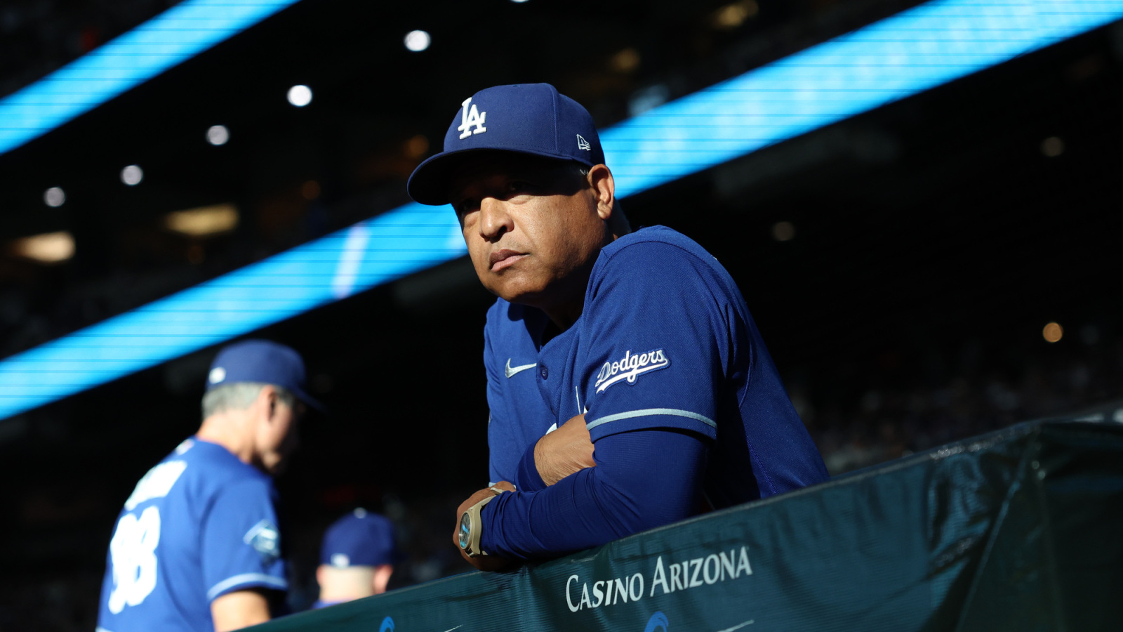 Dave Roberts made a classy gesture for Derek Carr during Dodgers game